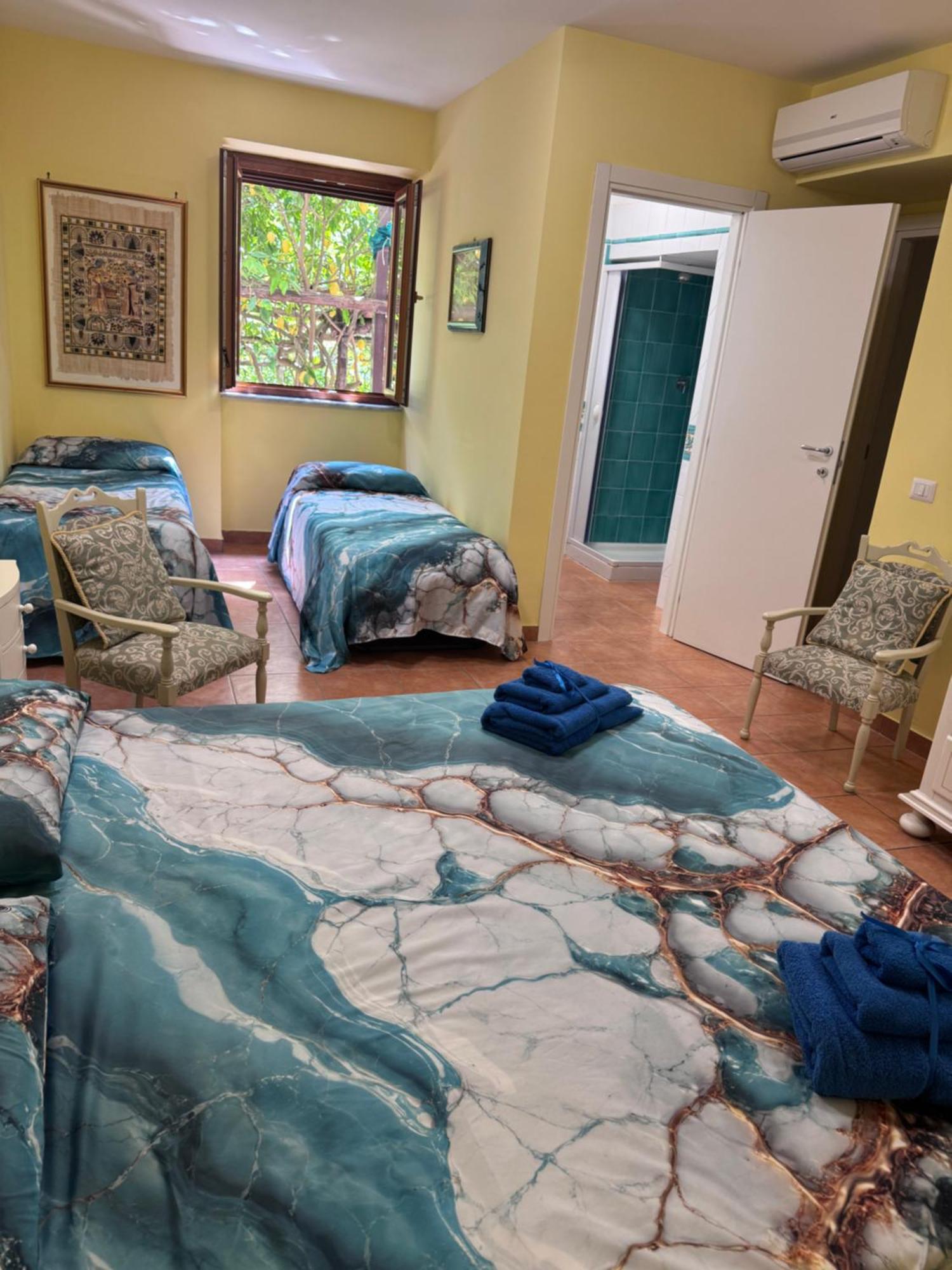Appartement Il Limoneto Di Teresa Amalfi Coast à Maiori Extérieur photo