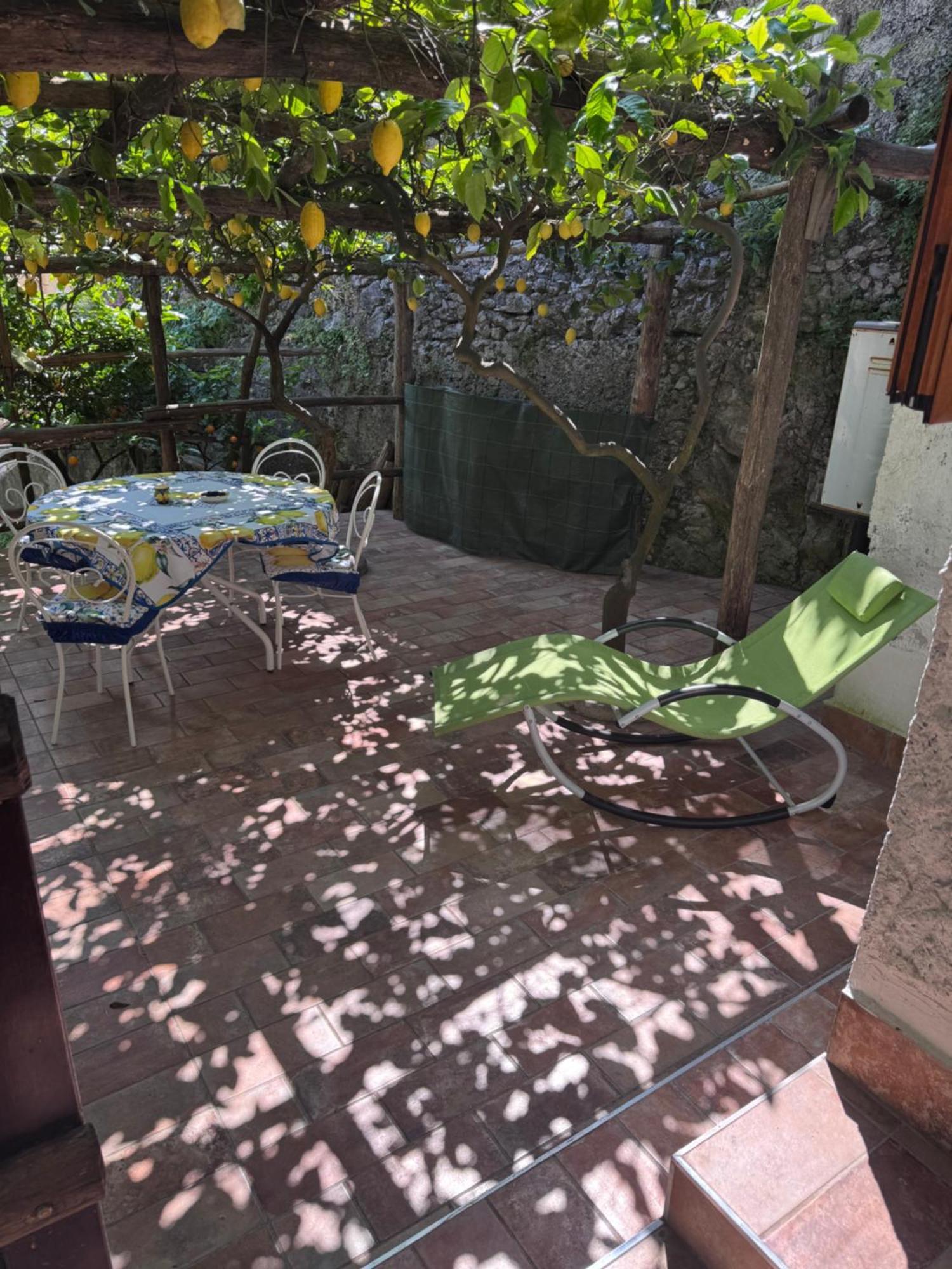 Appartement Il Limoneto Di Teresa Amalfi Coast à Maiori Extérieur photo